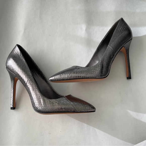 Brian Atwood "Naina" Pointed Toe Snakeskin Pump Size 8 - Picture 3 of 5